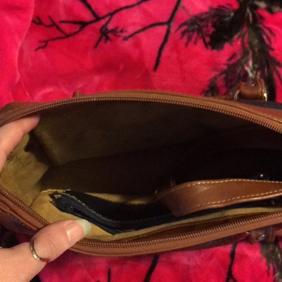 Dooney and Bourke bag - Picture 3 of 3